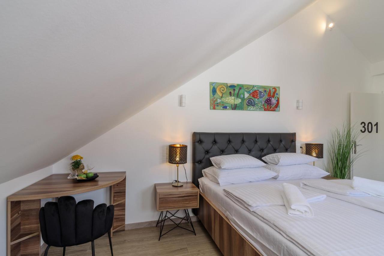 Vila White Trogir Luaran gambar