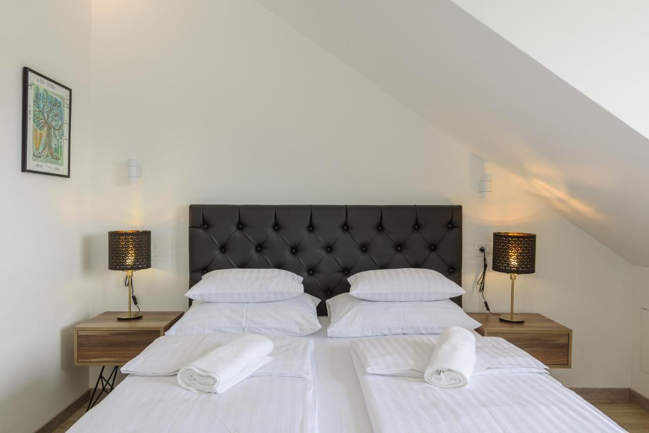 Vila White Trogir Luaran gambar