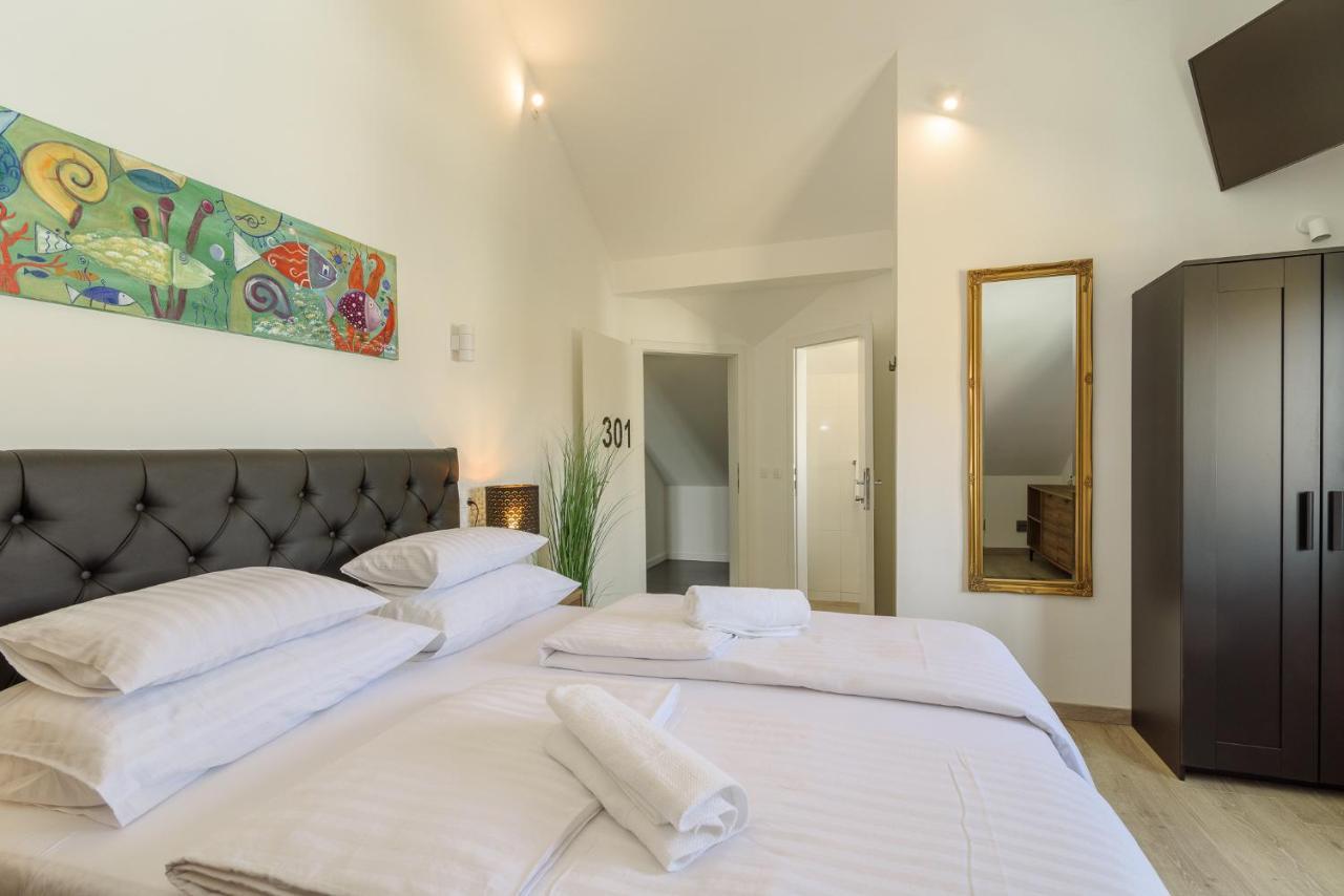 Vila White Trogir Luaran gambar