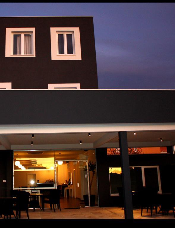 Vila White Trogir Luaran gambar